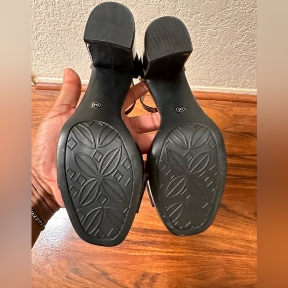 Chinese Laundry Women’s Jody Tortoise Sandals Not In Box - Picture 5 of 5